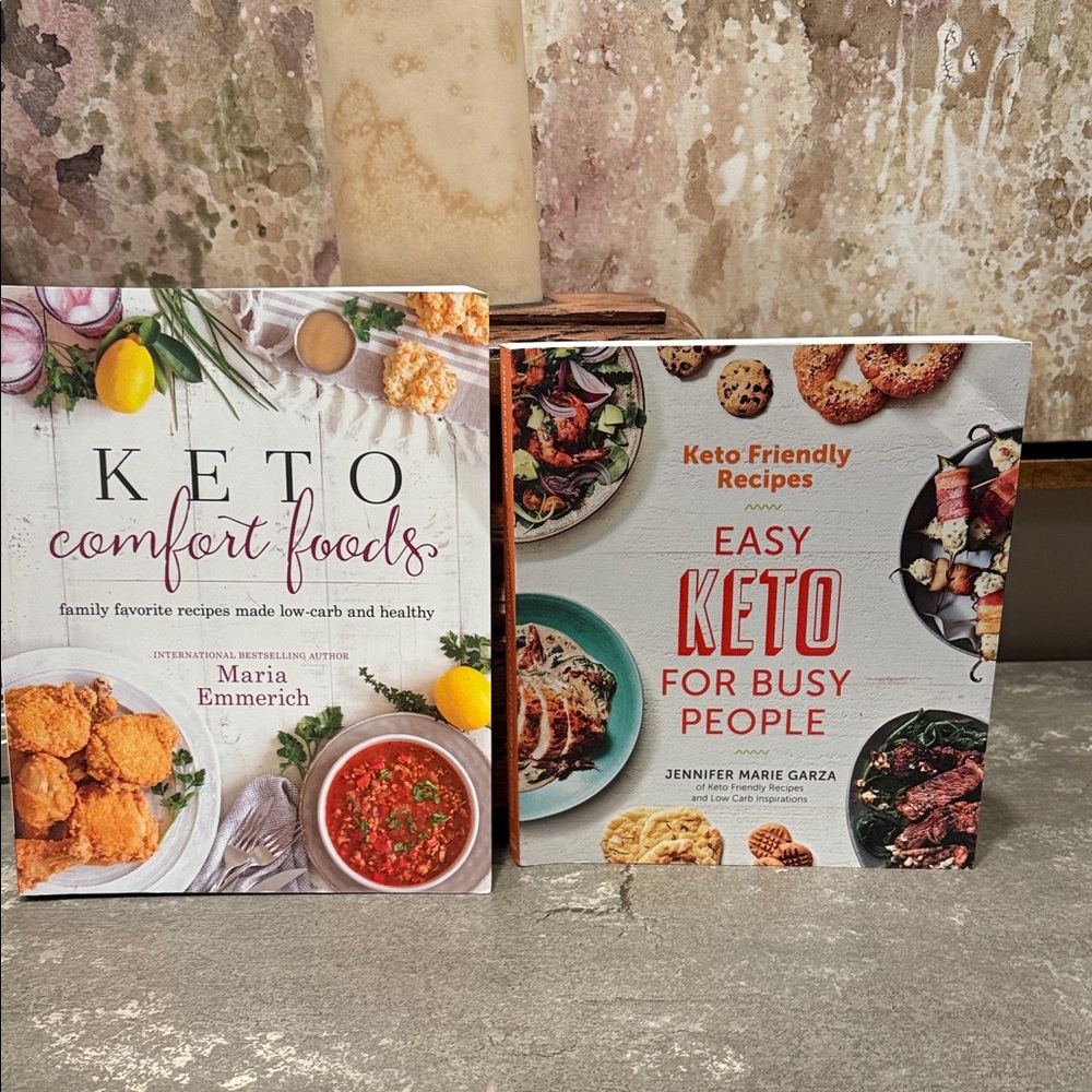 NEW never used Keto Cookbook Set